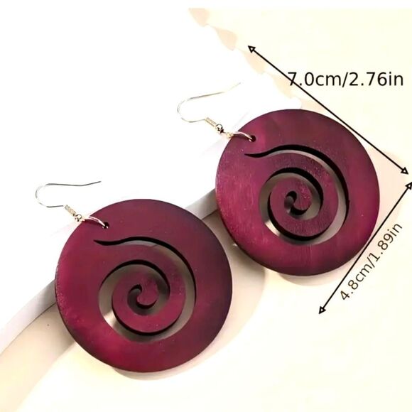 Burgundy red wood boho swirl earrings lightweight jewelry - Picture 2 of 3